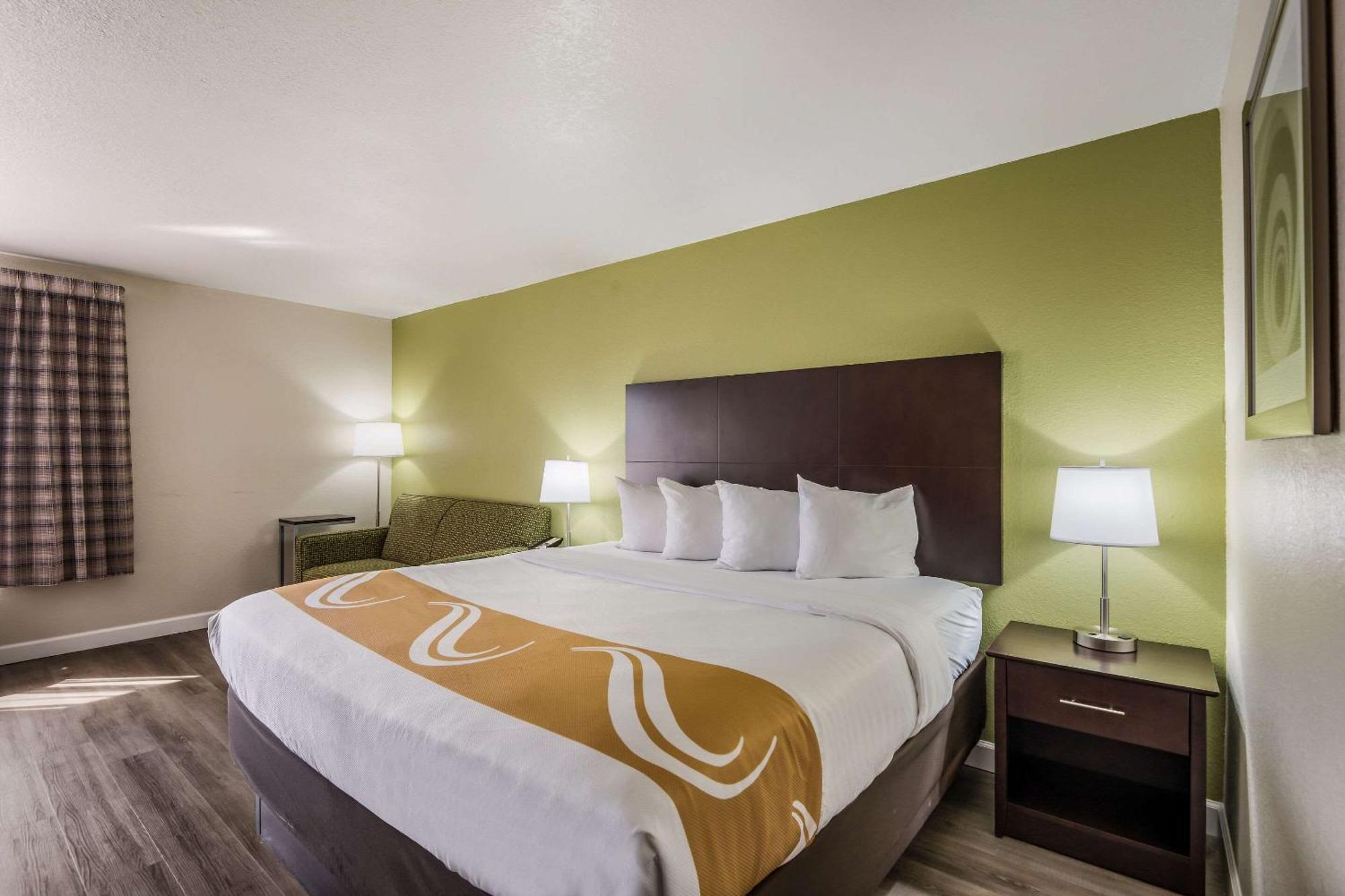 Quality & - Downtown Hotel 3*
