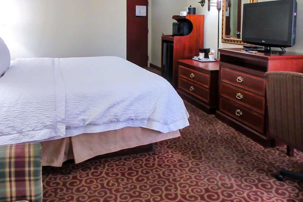 Quality & - Downtown Hotel